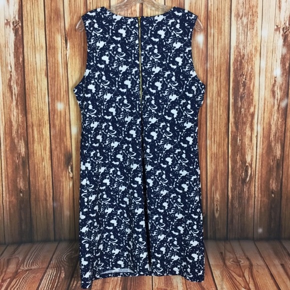 Haani Navy Floral Gold Hardware Cutout Shift Dress - Picture 2 of 7